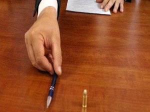 CANLI YAYINDA KILIÇDAROĞLU'NA SUİKAST İDDİASI