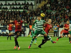 Bursaspor'dan Aslan'a çelme