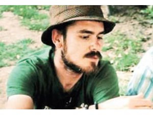 ÜNLÜ YÖNETMEN EVİNDE ÖLÜ BULUNDU