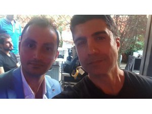 ÖZCAN DENİZ'İN SERİ KATİL SELFİESİ TWİTTER'I SALLADI