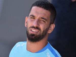 ARDA TURAN'DAN İSPANYOL GAZETECİYE AYAR