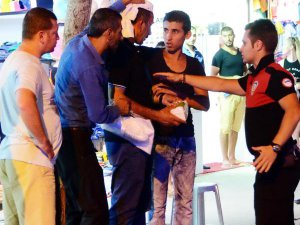 MAĞAZA ÇALIŞANLARININ MÜŞTERİ KAPMA KAVGASI: 14 YARALI, 25 GÖZALTI