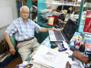 92 YAŞINDA NASIL GENÇ KALABİLDİĞİNİ ANLATTI