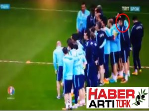 ARDA TURAN'DAN ÇEK MAÇI ÖNCESİ ÇOK KONUŞULACAK GÖRÜNTÜLER