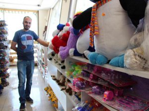 NAMAZ KILAN NAZİ SEMBOLLÜ OYUNCAK KRİZİNDE FLAŞ GELİŞME