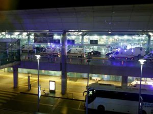 DÜNYA ATATÜRK HAVALİMANI'NDAKİ SALDIRIYI BÖYLE GÖRDÜ