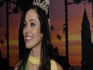 GÜZELLİK KRALİÇESİ EVİNDE ÖLÜ BULUNDU