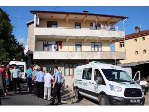 BALKONDAN DÜŞEN KADIN ÖLDÜ