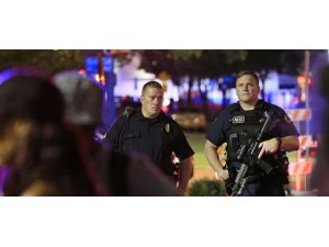 ABD'DE 5 POLİSİ ÖLDÜRDÜLER ÜLKE KARIŞTI