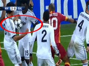 Hakemin kararı, çıldırttı!