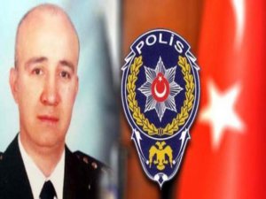 DARBECİLERİN İLK ÖLDÜRDÜKLERİ POLİSİN KİMLİĞİNİN ŞİFRESİ