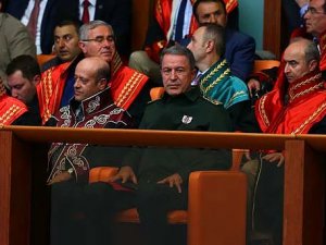 HULİSİ AKAR'DAN "KAYIP KUVVET KOMUTANLARI" AÇIKLAMASI