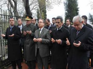 AKP MİLLETVEKİLİ KARDEŞİNE DARBE GÖZALTISI ŞOKU