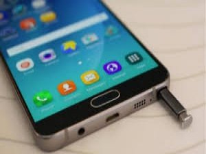 DÜZ EKRANLI GALAXY NOTE 7'NİN FOTOĞRAFLARI SIZDI