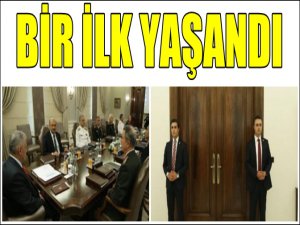 YAŞ TOPLANTISINDA SON TUHAFLIK