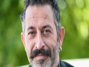 CEM YILMAZ SESSİZLİĞİNİ BOZDU