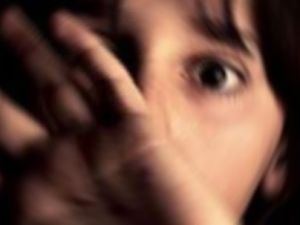 14 Yaşındaki Erkek Çocuğa Öğretmeninden Tecavüz...!