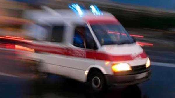 YARALI GENÇLER AMBULANSTA HEMŞİREYİ TACİZ ETTİ