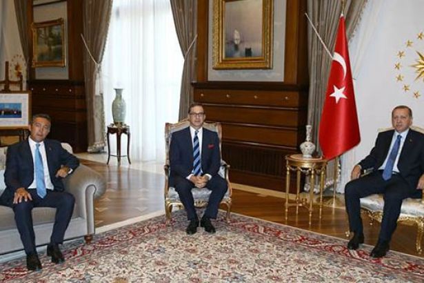 ERDOĞAN'DAN SARAYDA SIR GÖRÜŞME