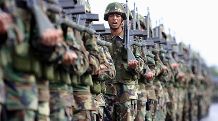 3 BİN 725 ASKER TSK'DAN İHRAÇ EDİLDİ