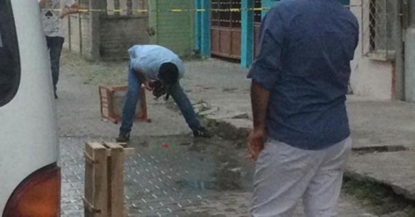 BABASINI İLK ÖNCE BALKONDAN ATTI, ARDINDAN BIÇAKLAYARAK ÖLDÜRDÜ