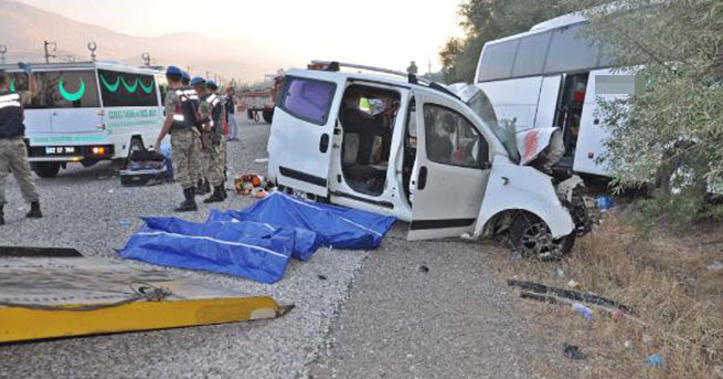 ADIYAMAN'DA FECİ KAZA: 7 ÖLÜ