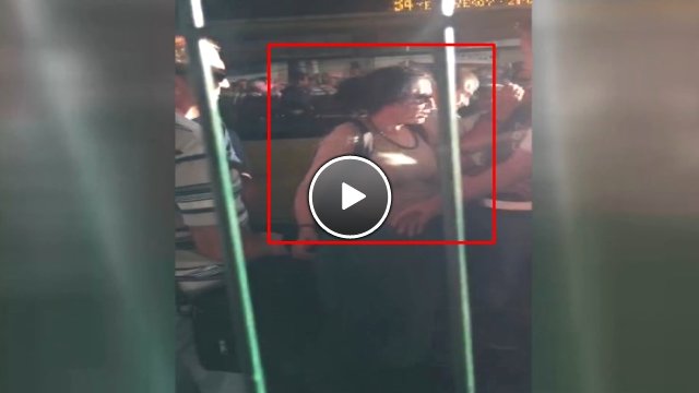 KADINLARIN METROBÜS KAVGASI KAMERADA