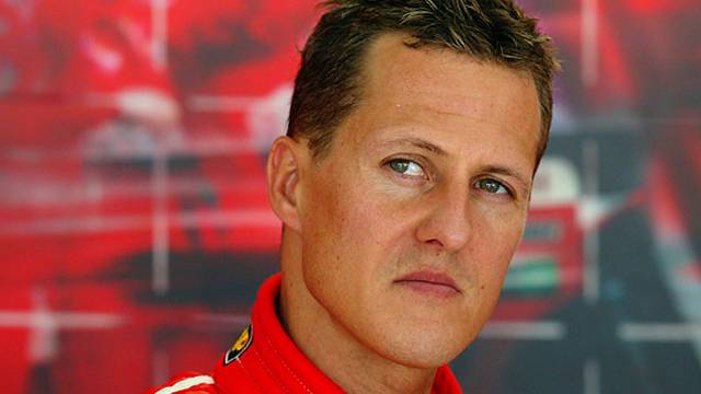 MICHAEL SCHUMACHER YÜRÜMEYE BAŞLADI
