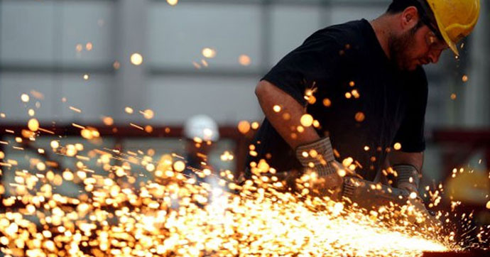 SANAYİ ÜRETİMİNDE SON YEDİ YILIN EN SERT DÜŞÜŞÜ