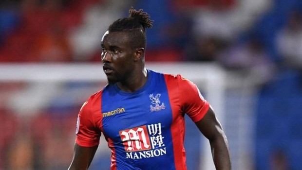 YILDIZ FUTBOLCU BU ARAÇTAN SAĞ ÇIKTI