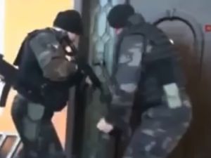 DÜNYAYI KENDİSİNE GÜLDÜREN TÜRK POLİSİ GÖRÜNTÜLERİ