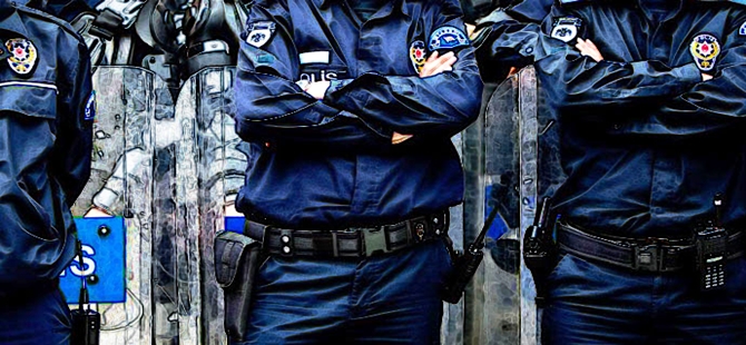 EMNİYETTE DEPREM; 12 BİN POLİS ATILDI