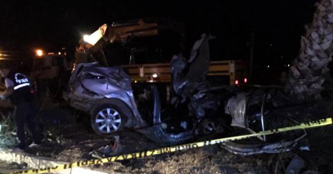 ANTALYA'DA FECİ KAZA; 3 ÖLÜ 1 AĞIR YARALI