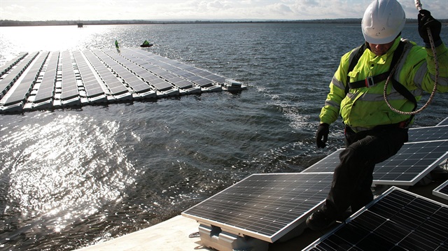 SİSLER ÜLKESİ İNGİLTER'E GÜNEŞTEN REKOR ELEKTRİK ÜRETTİ