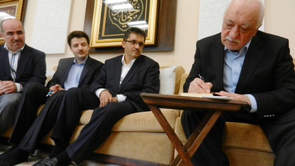 BBC; GÜLEN CEMAATİ HOLLANDA'DA MİLYONLARCA EURO BAĞIŞ TOPLUYOR