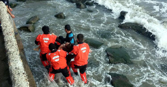 TEKİRDAĞ'DA DALGALI DENİZ FACİASI; LİSELİ KIZ BOĞULDU