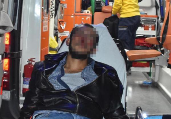 SOKAK ORTASINDA DÖNER BIÇAKLI DEHŞET