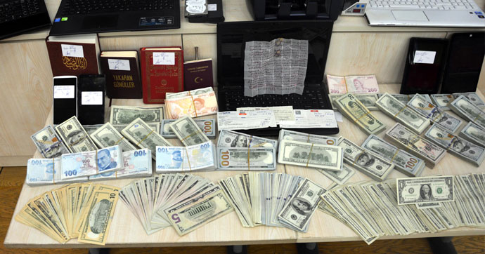 TWİTTER ÜNLÜSÜNÜN EVİNDEN ÇIKANLAR ŞOK ETTİ