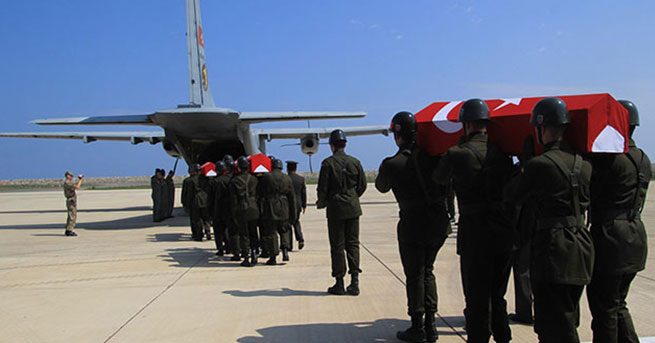 PKK SALDIRDI ; 3 ASKER ŞEHİT 5 ASKER YARALI