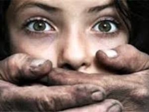 Üvey kızına tecavüz eden babaya 30 yıl