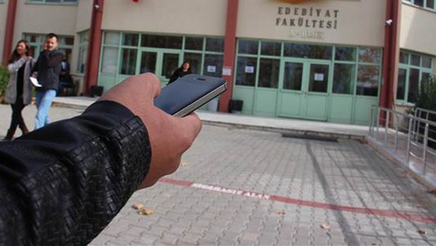 WHATSAPP İLE KOPYA ÇEKİLİNCE TÜM FAKÜLTE YANDI