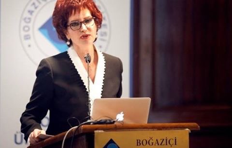 PROFESÖRDEN ERDOĞAN'A İSYAN KONUŞMASI