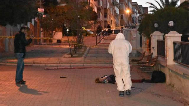 SOKAK ORTASINDA ESKİ EŞ CİNNETİ : 2 ÖLÜ