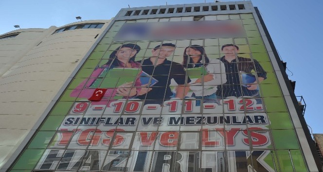 ADANA'DA KURS BİNASINDA FECİ OLAY; 7. KATTAN ATLADI