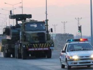 Askeri araca ateş açıldı