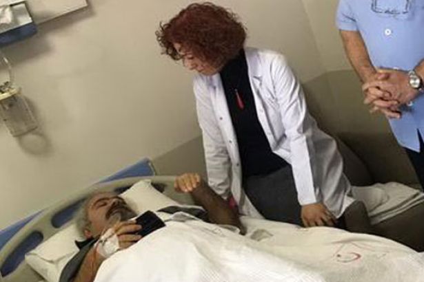 İZMİR'DE HASTANEDE DOKTORU BIÇAKLADILAR