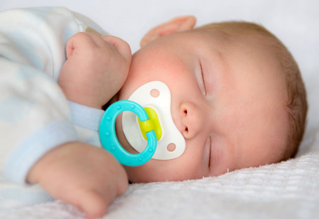 BEBEKLERE EMZİK VEREN ANNELER OKUSUN