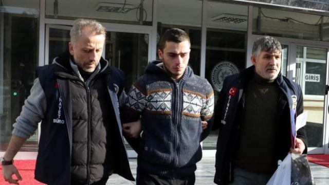 SAMSUN'DA PARKTA 18 YAŞINDA GENCİ VURDULAR