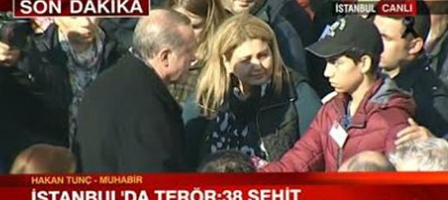 ERDOĞAN'A "TERS BAKAN" ŞEHİT ÇOCUĞUNA LİNÇ