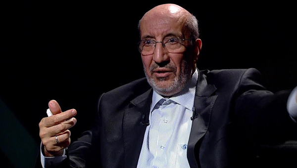 AKP'Lİ YAZARDAN ARALIK'TA YENİ DARBE YAPILACAK YAZISI